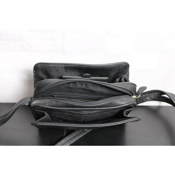 Liz Claiborne Medium Size Black Bag With Shoulder Strap - Picture 4 of 9